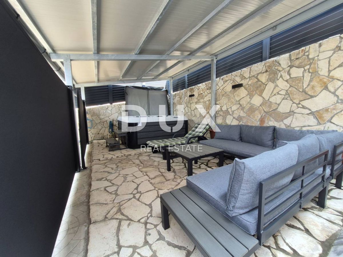 CRIKVENICA, DRAMALJ - hiša 115 m2 z dvema apartmajema v bližini morja, znižana cena, priložnost!!!