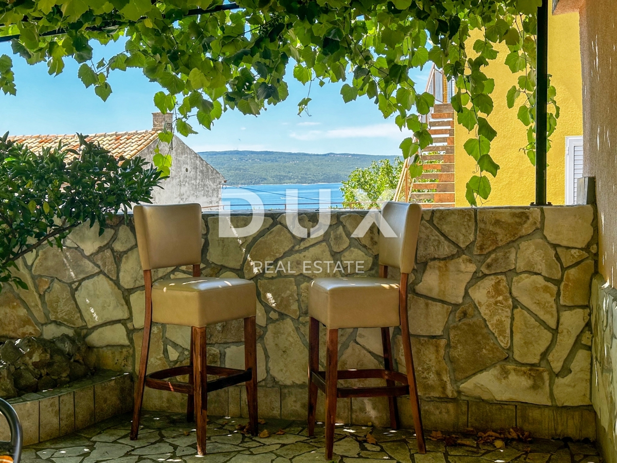 CRIKVENICA, DRAMALJ - hiša 115 m2 z dvema apartmajema v bližini morja, znižana cena, priložnost!!!