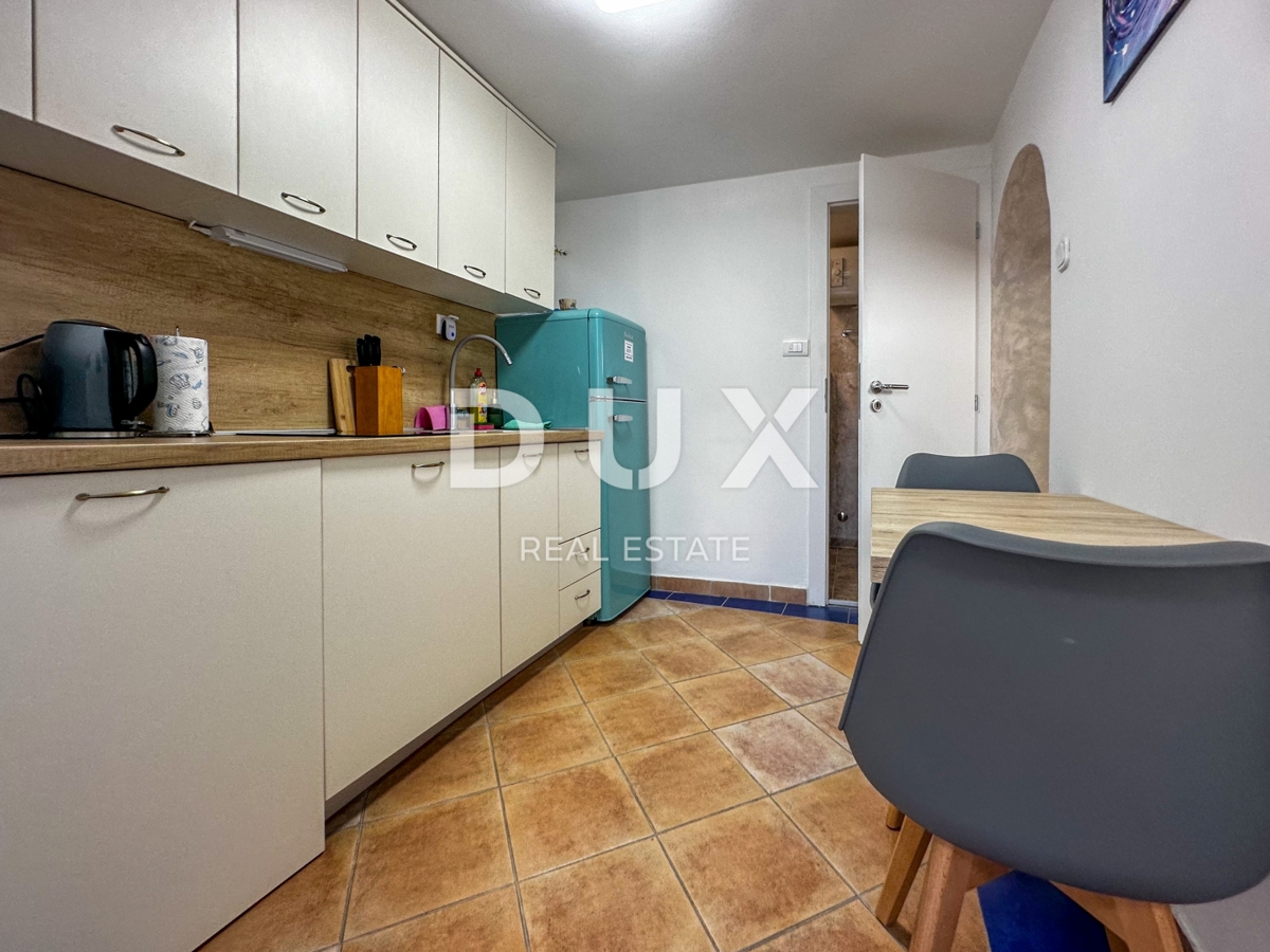 CRIKVENICA, DRAMALJ - hiša 115 m2 z dvema apartmajema v bližini morja, znižana cena, priložnost!!!