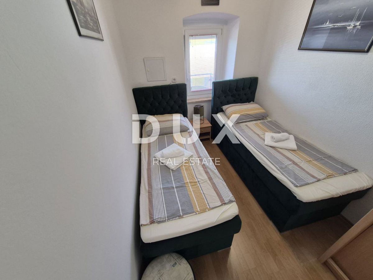 CRIKVENICA, DRAMALJ - hiša 115 m2 z dvema apartmajema v bližini morja, znižana cena, priložnost!!!