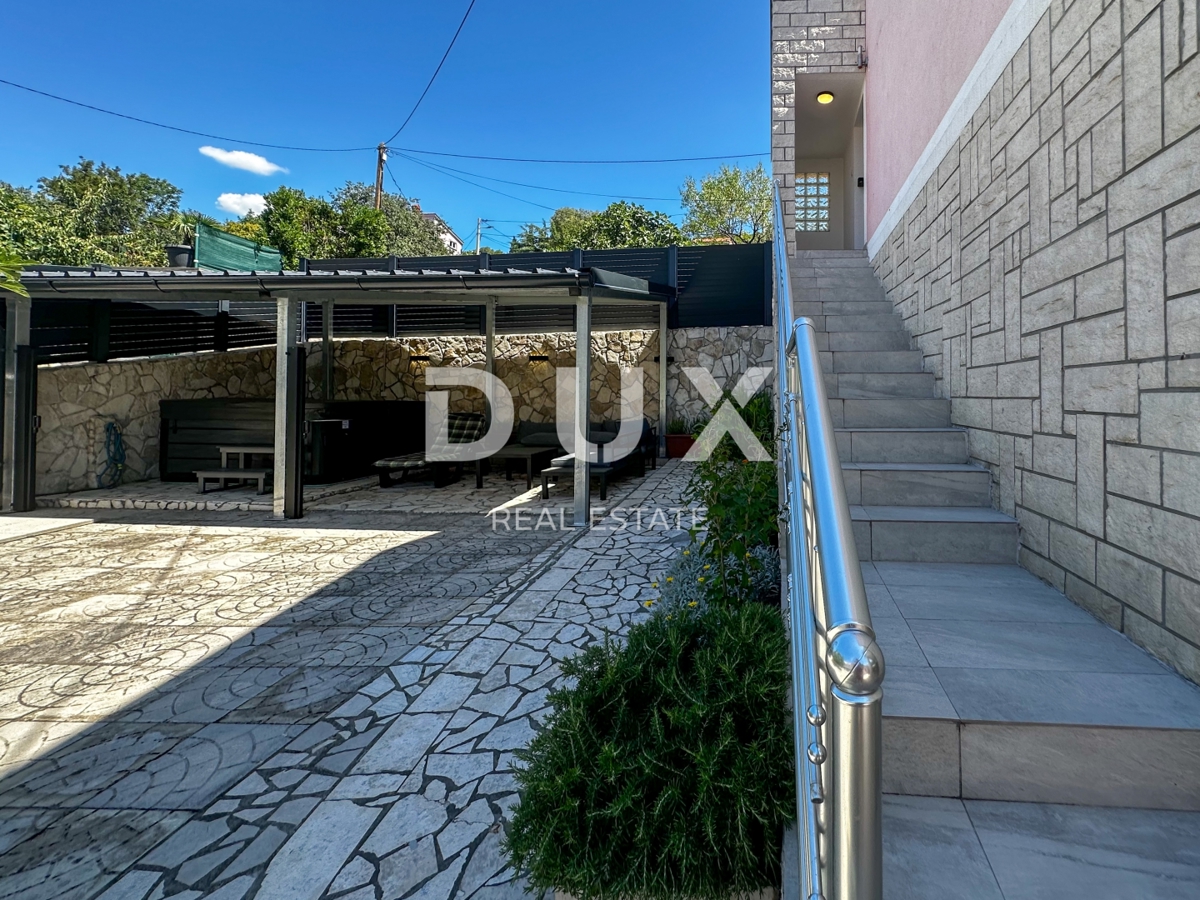 CRIKVENICA, DRAMALJ - hiša 115 m2 z dvema apartmajema v bližini morja, znižana cena, priložnost!!!