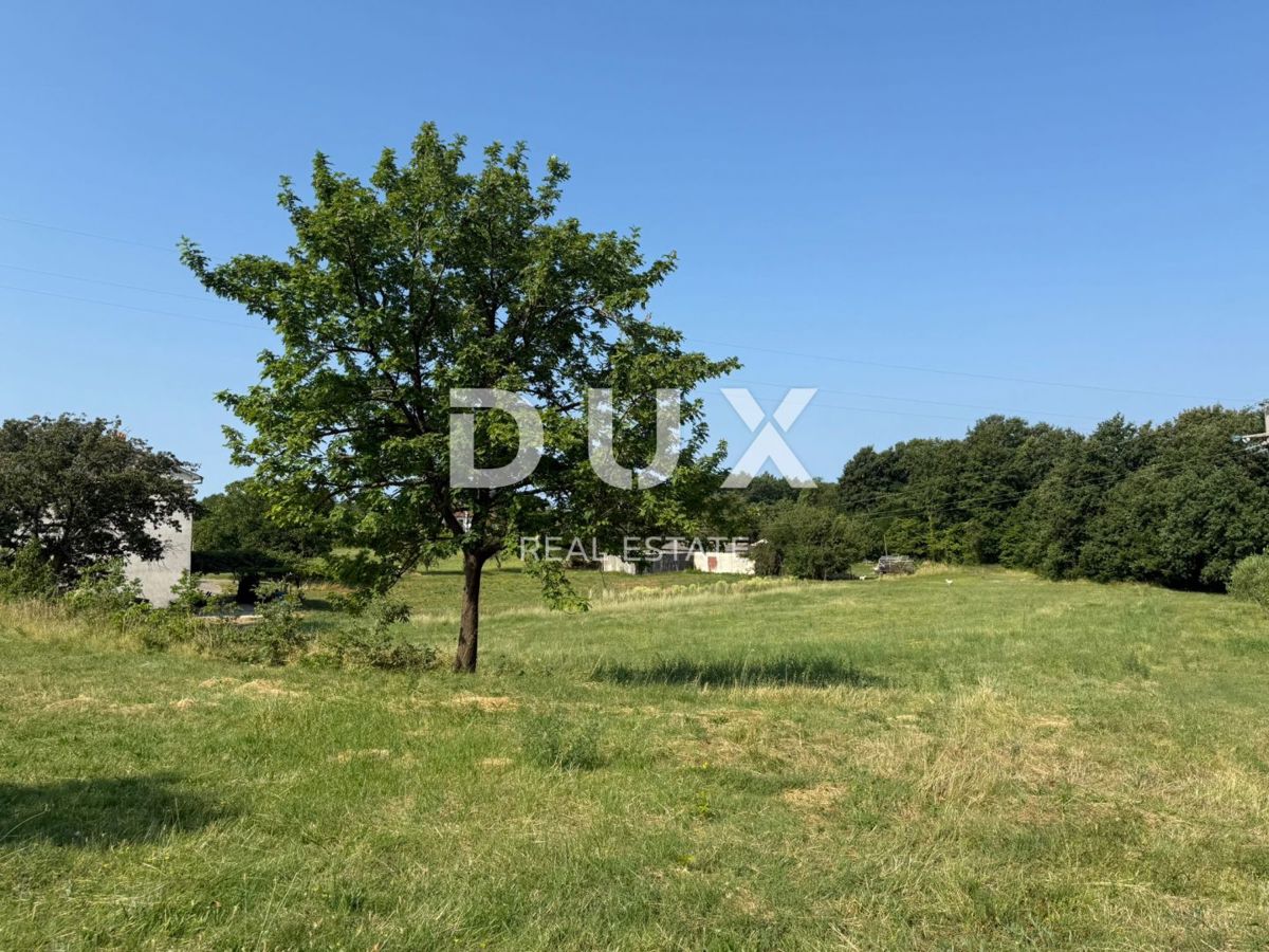 ISTRA, BARBAN - Gradbeno zemljišče na mirni lokaciji