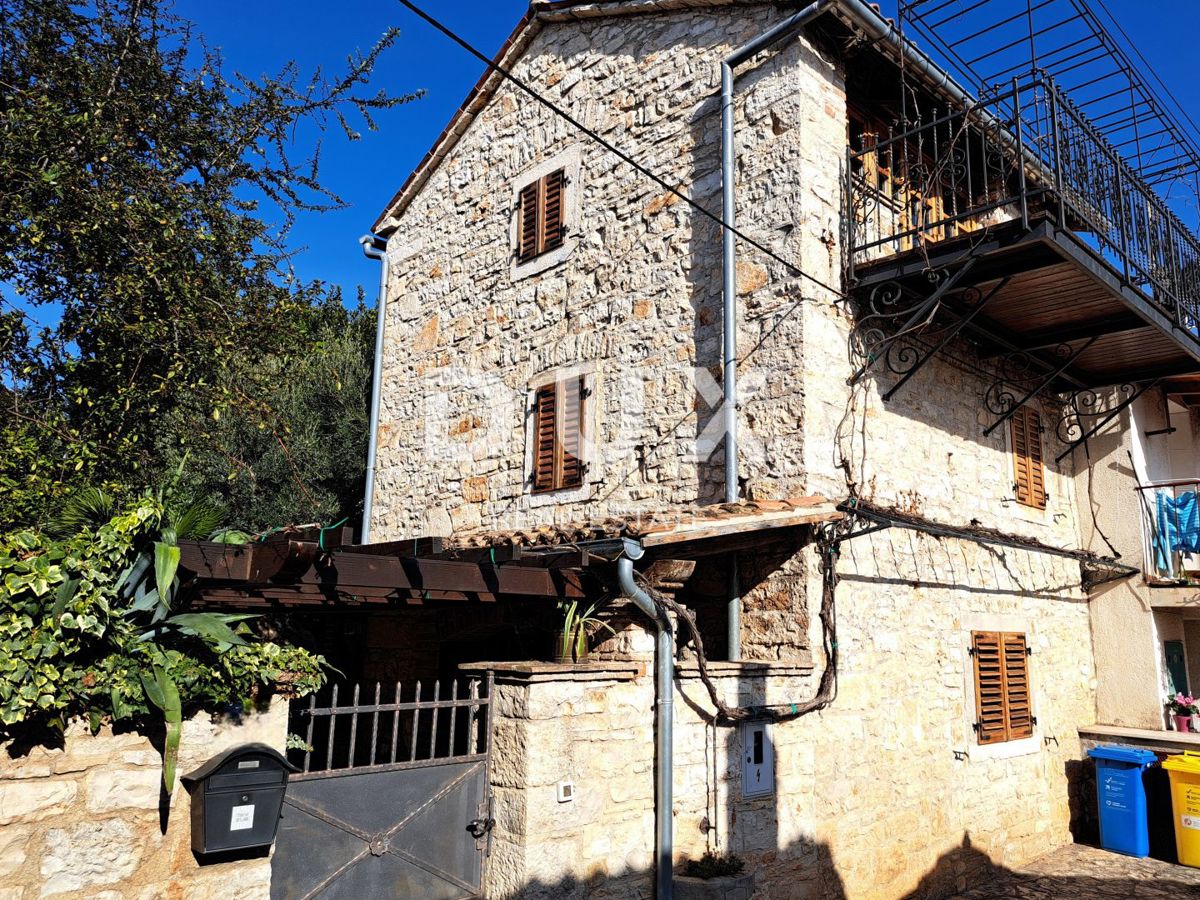 ISTRA, POREČ, VABRIGA - prenovljena kamnita hiša z bazenom