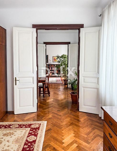 RIJEKA, CENTER - Stanovanje 116m2, prva vrsta do morja!