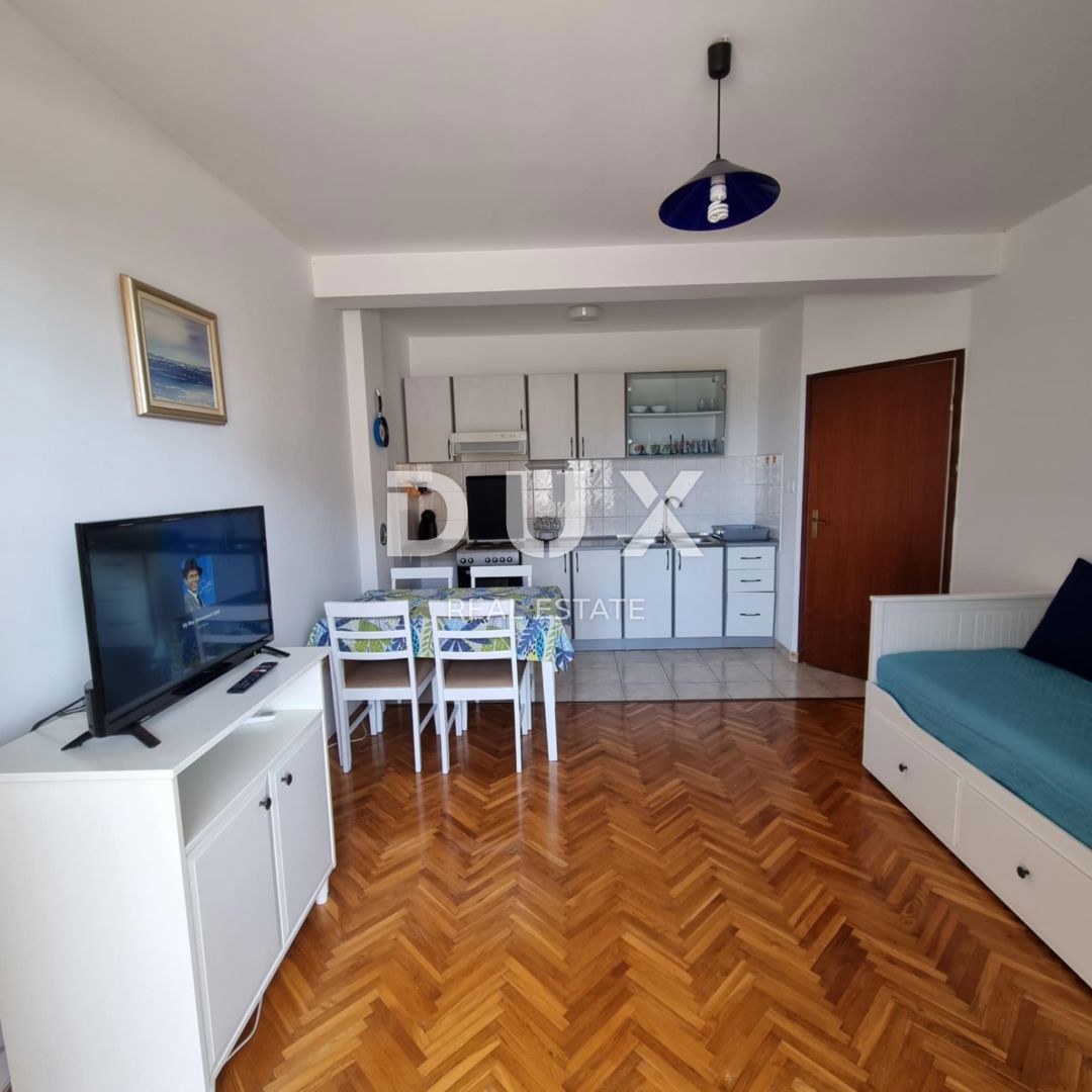 NOVI VINODOLSKI - Čudovito, moderno stanovanje 170 m od morja