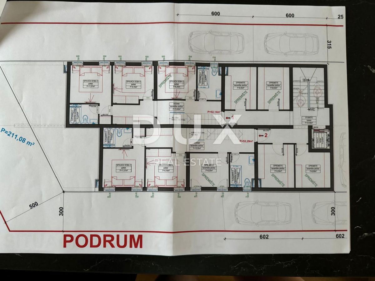OTOK PAG, MANDRE - Privlačno dvoetažno stanovanje z vrtom, prva vrsta do morja! S1