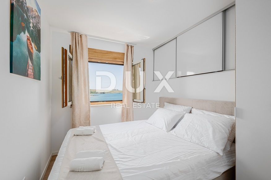 OTOK PAG, POVLJANA - Čudovit apartma 47 m2, 1. vrsta do morja