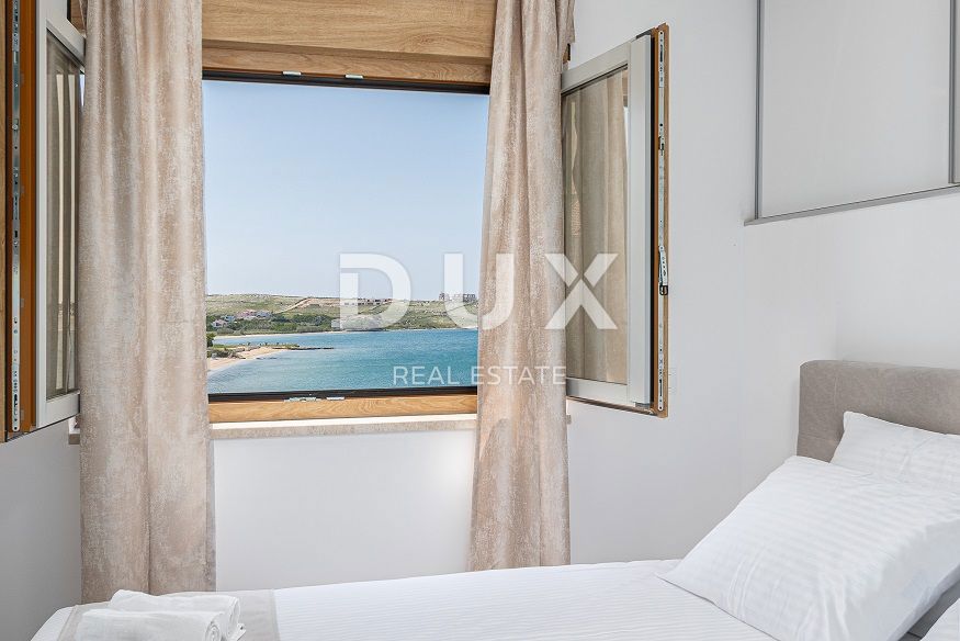 OTOK PAG, POVLJANA - Čudovit apartma 47 m2, 1. vrsta do morja