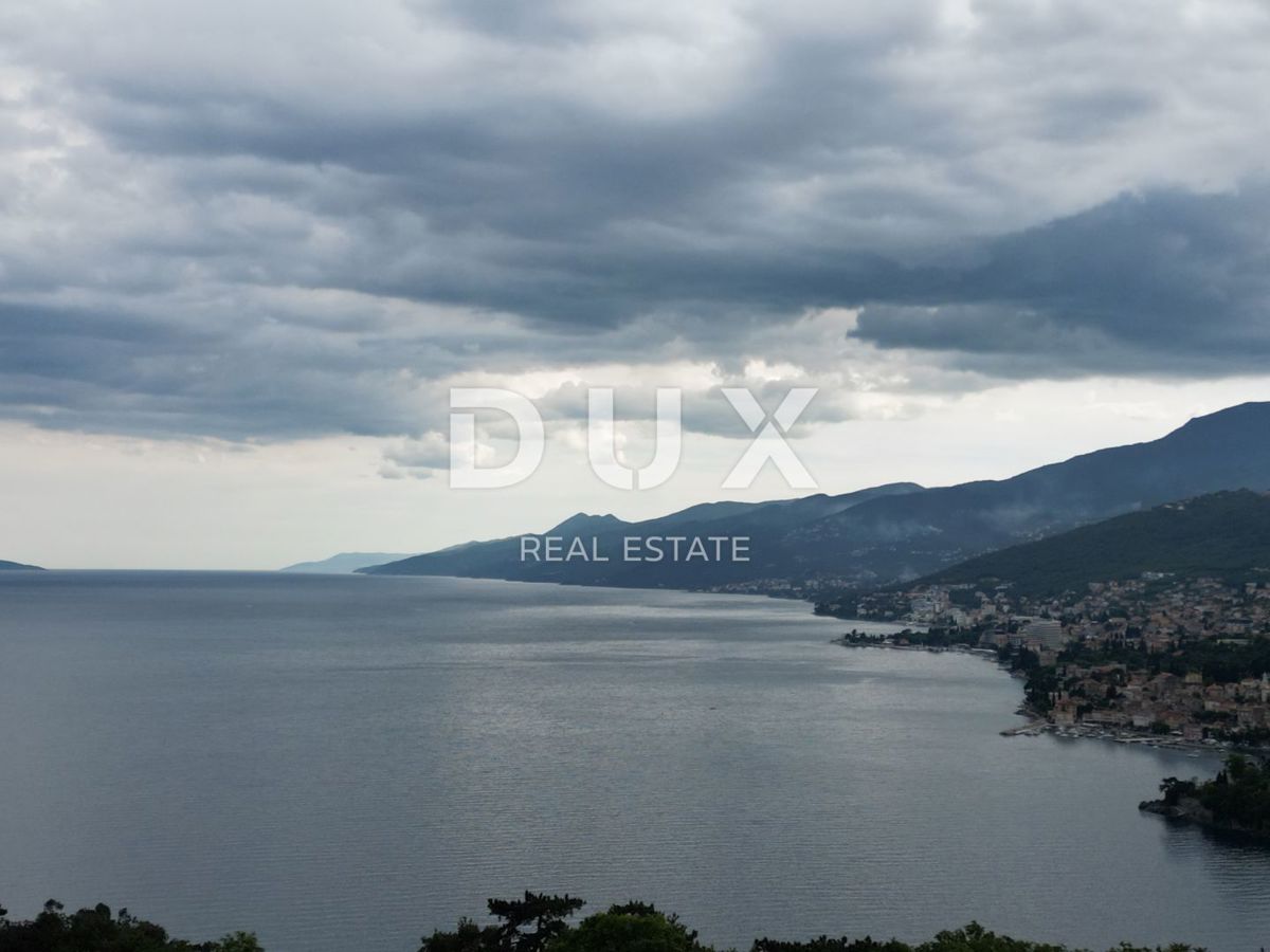 OPATIJA, PAVLOVAC, VOLOSKO - hiša/stavba 600m2 za prenovo s 4 stanovanji in panoramskim pogledom na morje + površina 1000m2