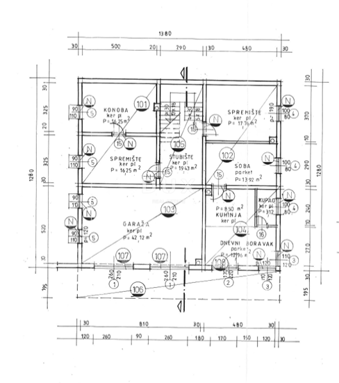OPATIJA, POBRI - prostorna samostojna hiša s pogledom na morje, vrtom in več stanovanjskimi enotami