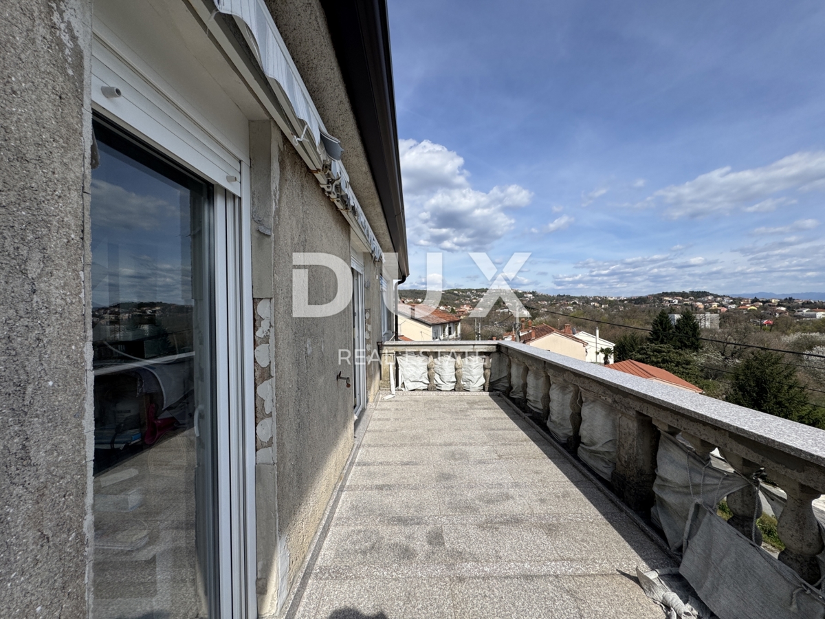 OPATIJA, MATULJI - polpritlična hiša s pogledom na morje z odličnim potencialom za bivanje in investicijo v Kvarnerju