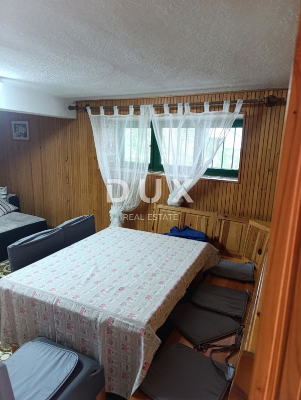 CRIKVENICA, SELCE - polpritlična hiša 260 m od morja