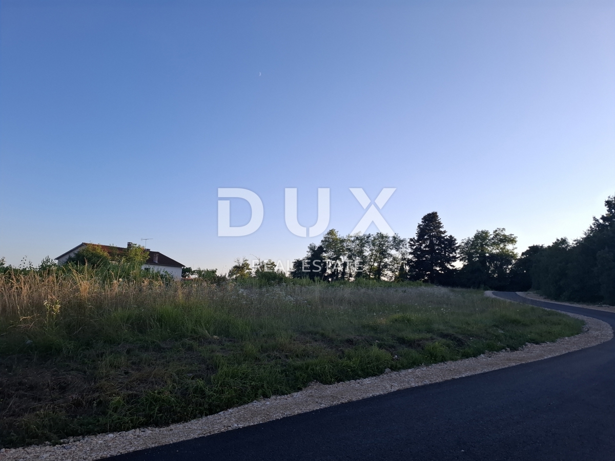 ISTRA, LINDAR - zazidljivo zemljišče