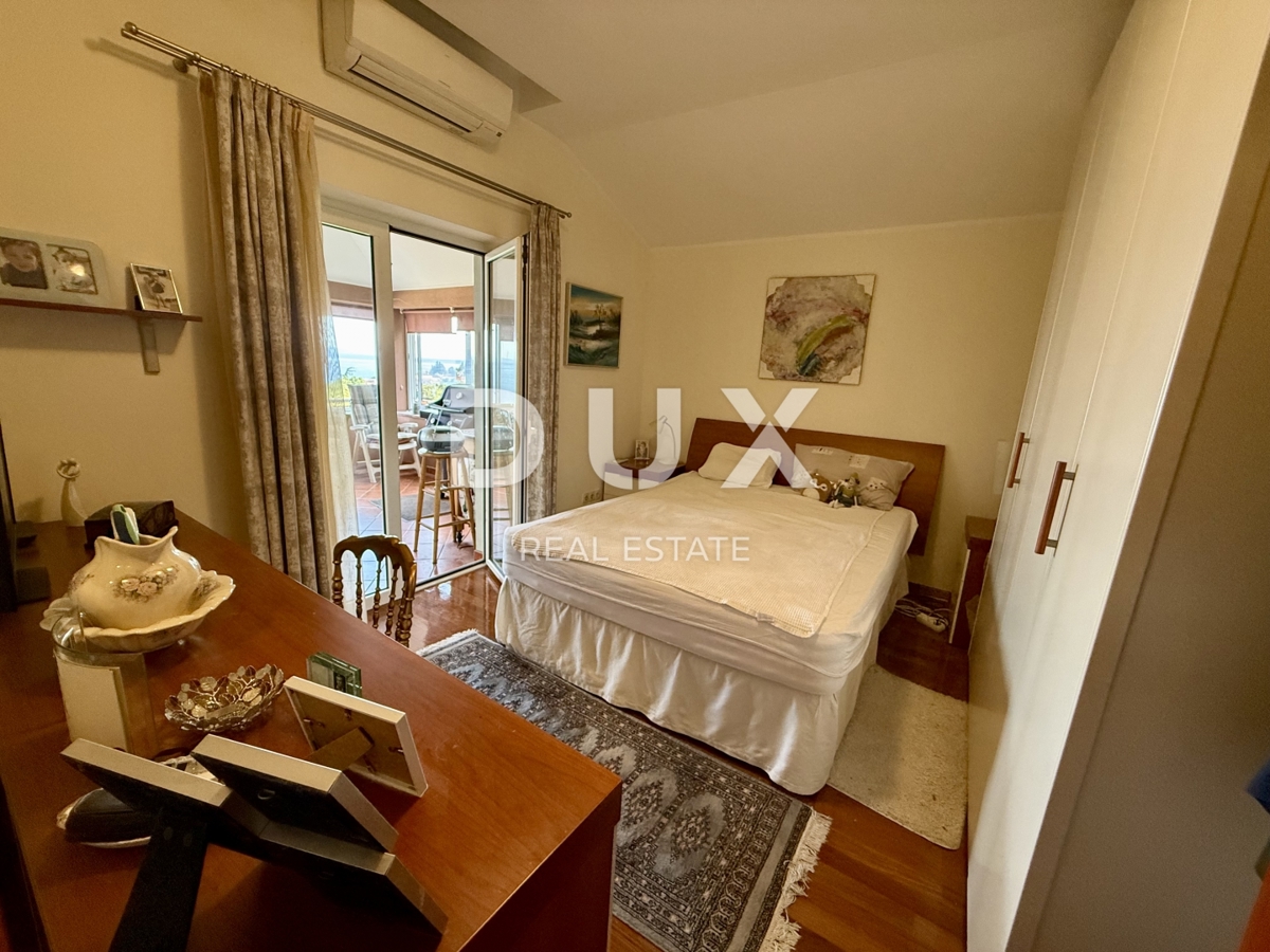 OPATIJA, VOLOSKO - REDKO! 115 m2 v stari vili s pogledom na morje