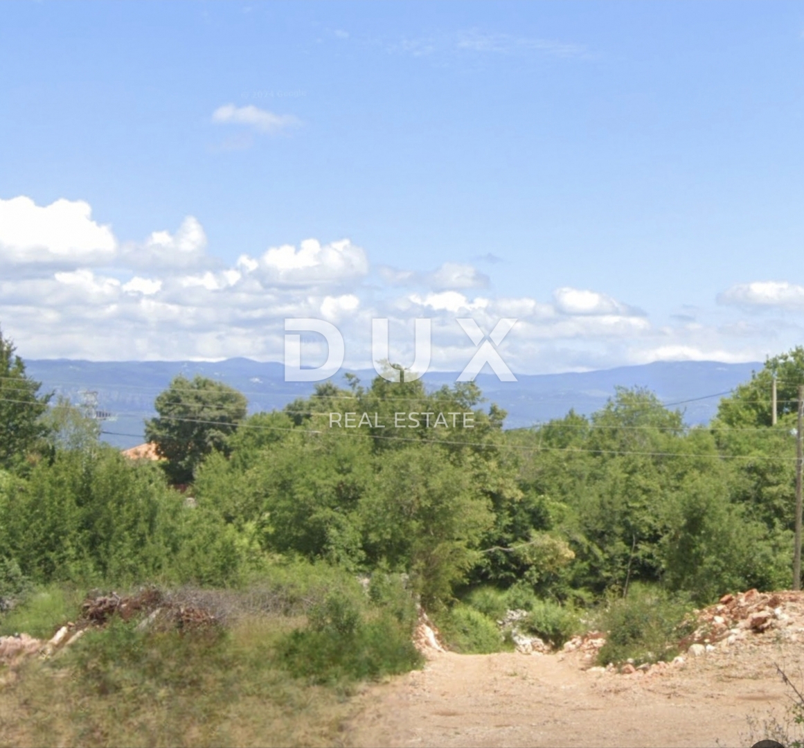 OTOK KRK, SVETI VID DOBRINJSKI - gradbeno zemljišče 4288m2 razdeljeno na 7 parcel za vile z bazenom/apartmaje 