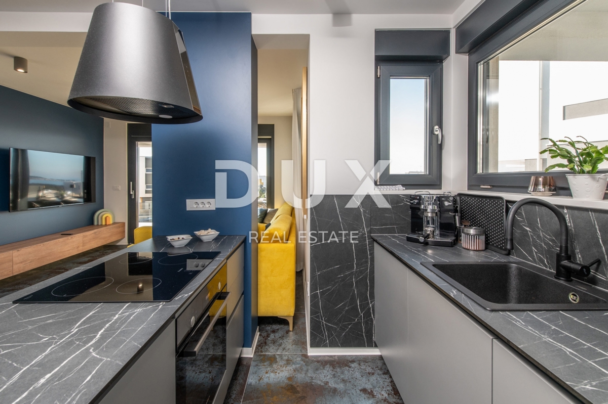 OTOK PAG, NOVALJA - Vila s 5 spalnicami, bazenom in savno, 176,5 m2
