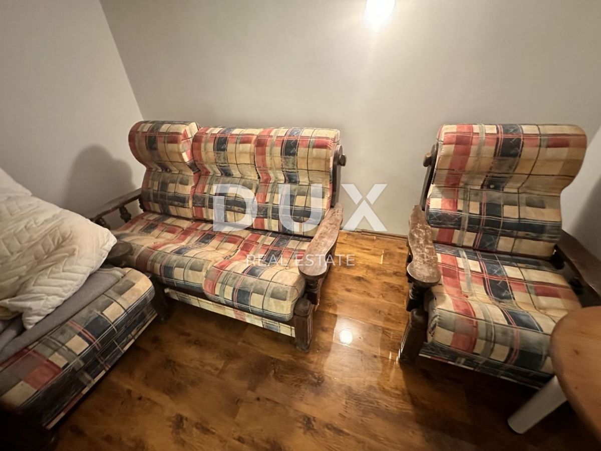 CRIKVENICA, SELCE - Hiša v središču Selca, s pogledom na morje