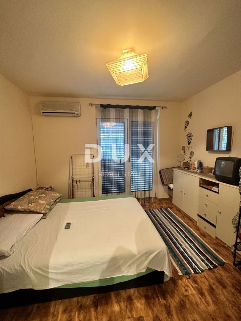 CRIKVENICA, SELCE - Hiša v središču Selca, s pogledom na morje