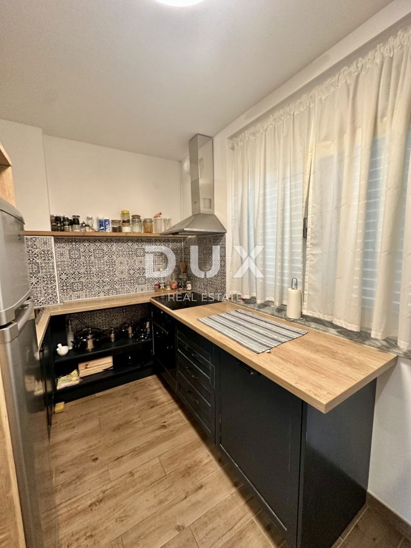 CRIKVENICA, SELCE - Hiša v središču Selca, s pogledom na morje