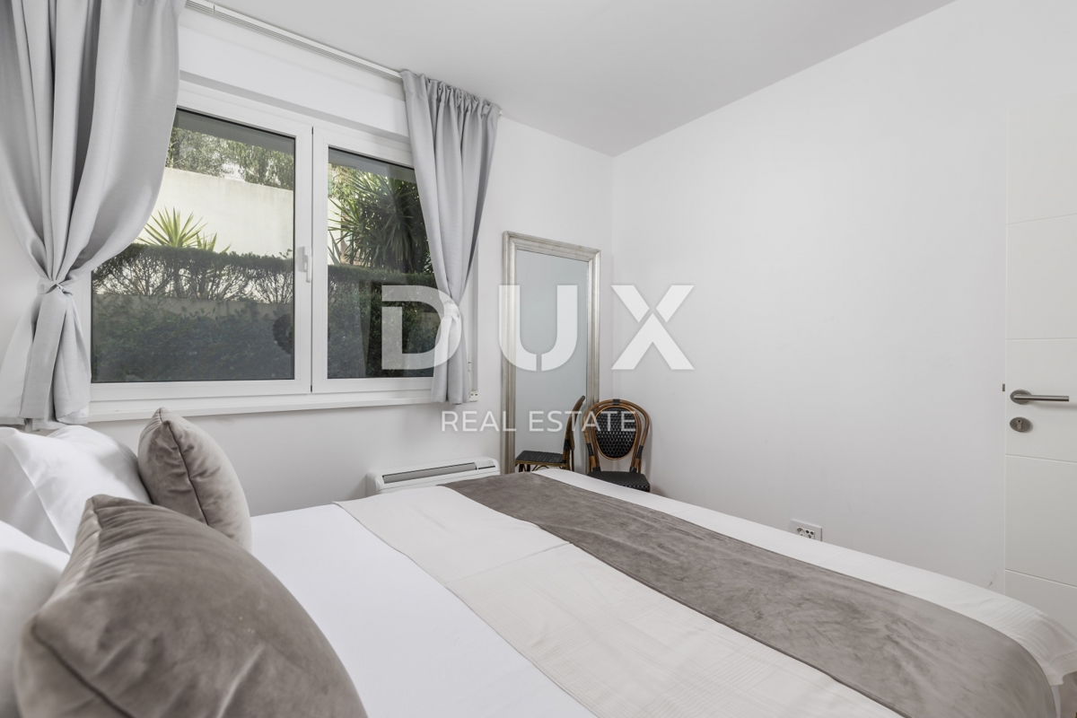 OPATIJA, IČIĆI - stanovanje 79m2 z vrtom v novejši stavbi z bazenom na strehi, pogled na morje, parking