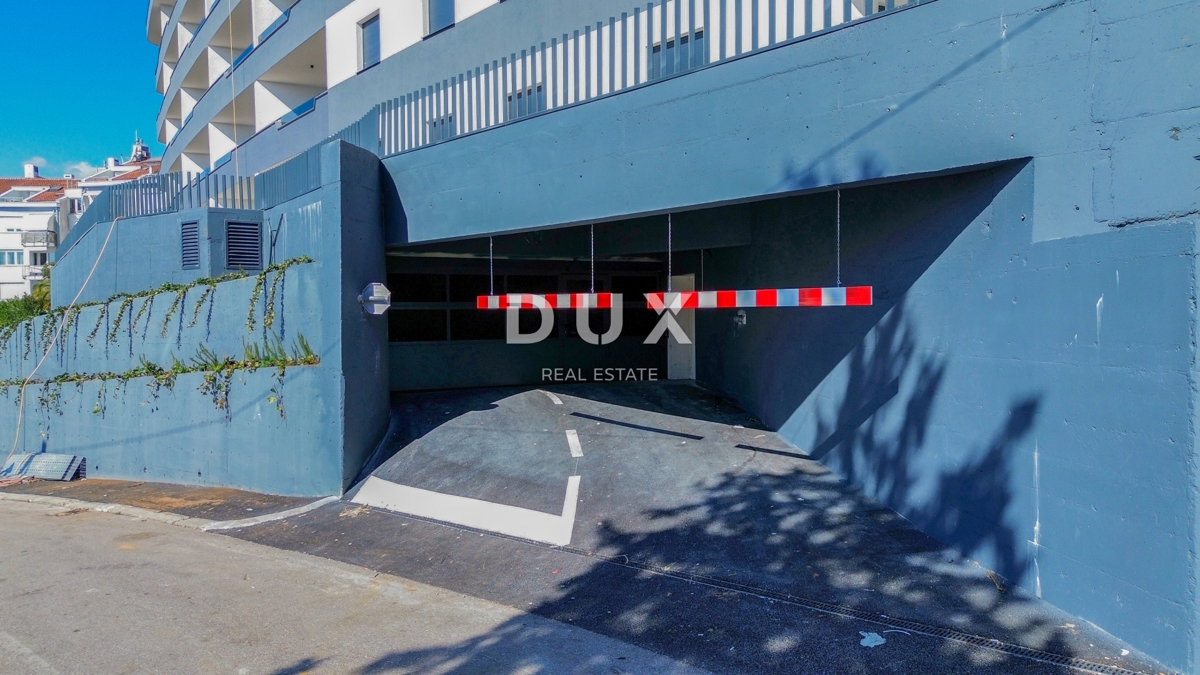 RIJEKA, KANTRIDA - 94m2 veliko stanovanje v luksuzni novogradnji le 250 metrov od morja z garažo in panoramskim pogledom na morje