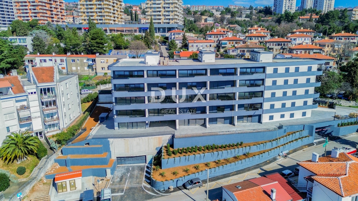 RIJEKA, KANTRIDA - 94m2 veliko stanovanje v luksuzni novogradnji le 250 metrov od morja z garažo in panoramskim pogledom na morje