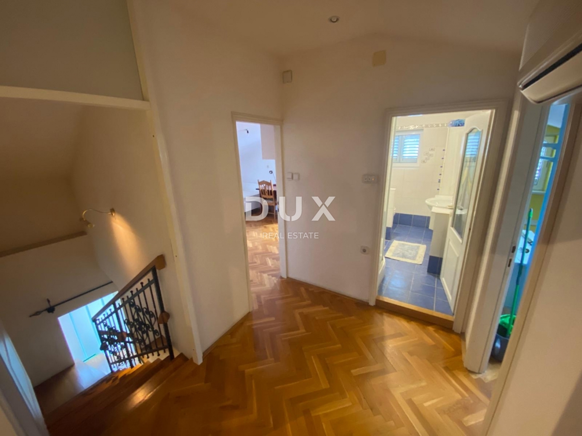 RIJEKA, TRSAT - stanovanje 132 m2, 4 spalnice + dnevna soba s panoramskim pogledom na morje + dodatno stanovanje 31 m2! PRILOŽNOST!