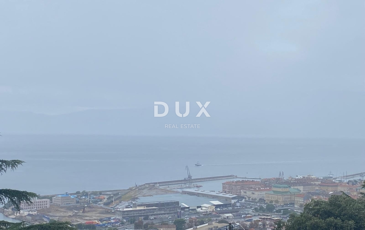 RIJEKA, TRSAT - stanovanje 132 m2, 4 spalnice + dnevna soba s panoramskim pogledom na morje + dodatno stanovanje 31 m2! PRILOŽNOST!