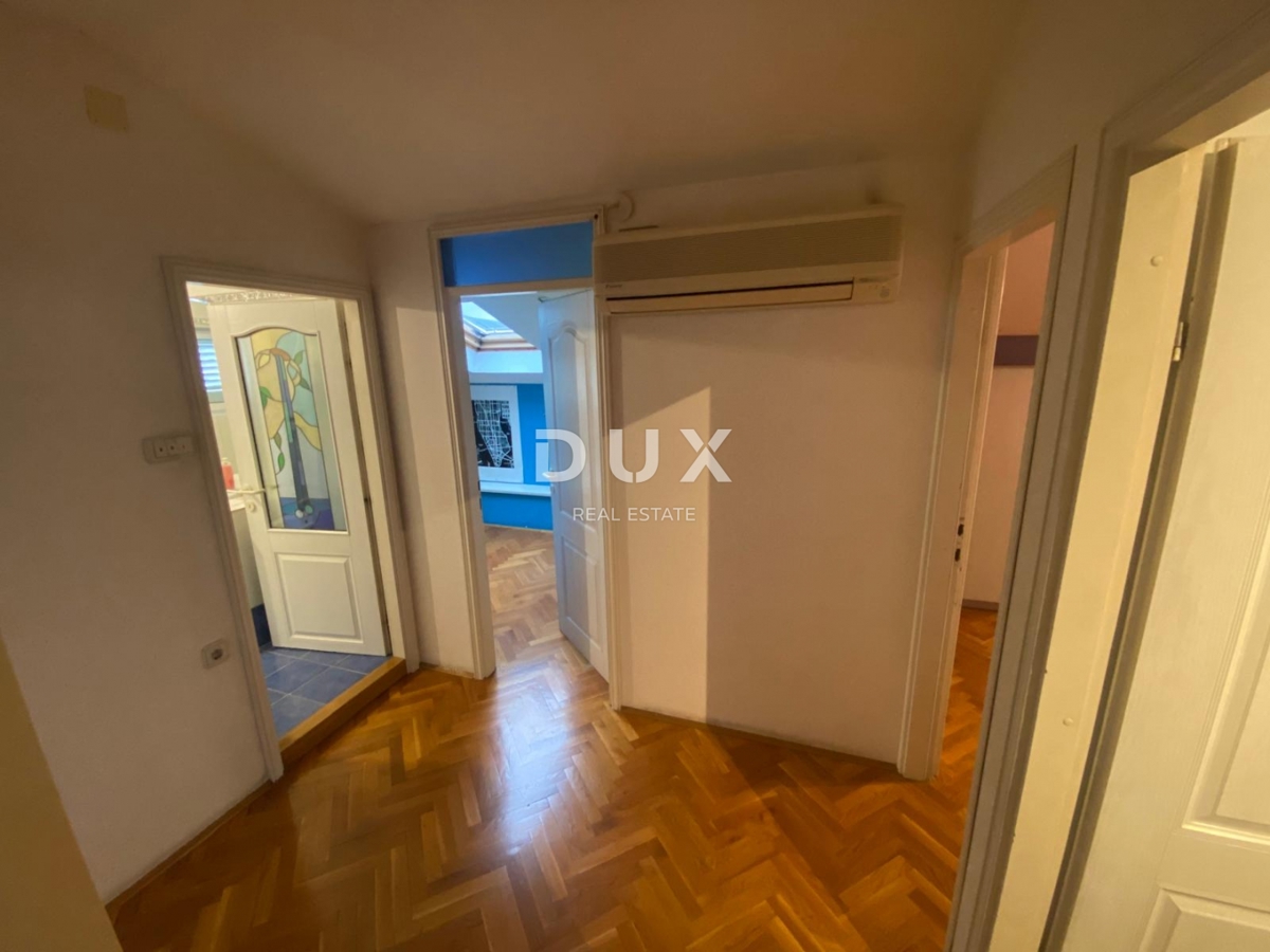 RIJEKA, TRSAT - stanovanje 132 m2, 4 spalnice + dnevna soba s panoramskim pogledom na morje + dodatno stanovanje 31 m2! PRILOŽNOST!