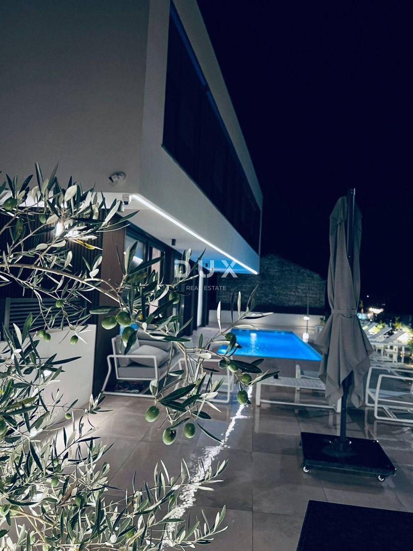 ISTRA, ROVINJSKO SELO - Čarobna vila z bazenom v bližini morja