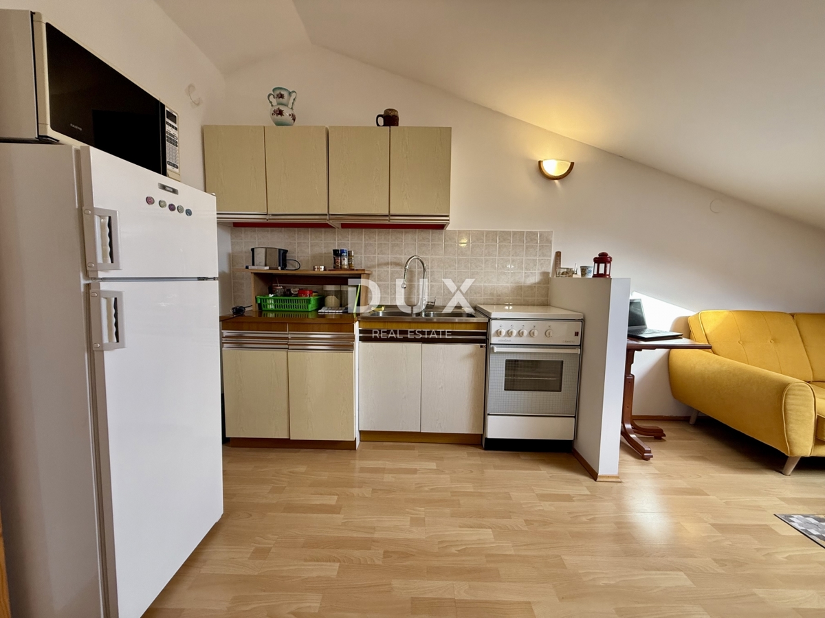 MATULJI, JUŠIĆI - Čudovito dvoetažno stanovanje, 4s, RAZGLED!