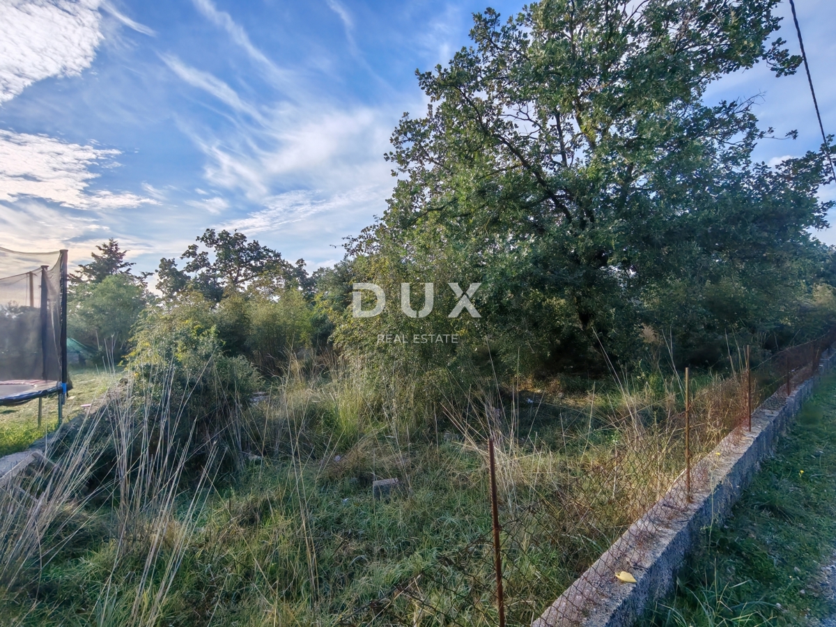 ZADAR, GLAVICA - Gradbeno zemljišče v mirni okolici blizu morja!
