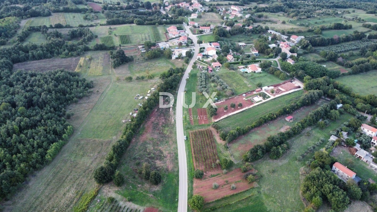 ISTRA, BARBAN - Investicijska priložnost! Gradbena zemljišča s pogledom na morje z idejnim projektom!