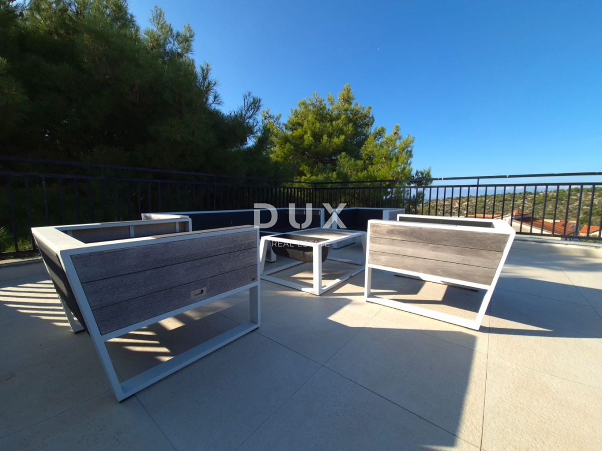 OTOK MURTER, MURTER - PRILOŽNOST! Ekskluzivni penthouse s štirimi spalnicami