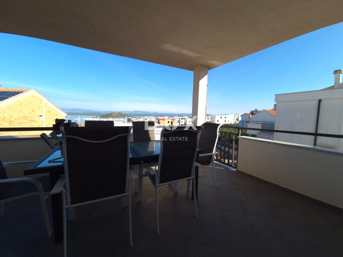 OTOK MURTER, MURTER - PRILOŽNOST! Ekskluzivni penthouse s štirimi spalnicami