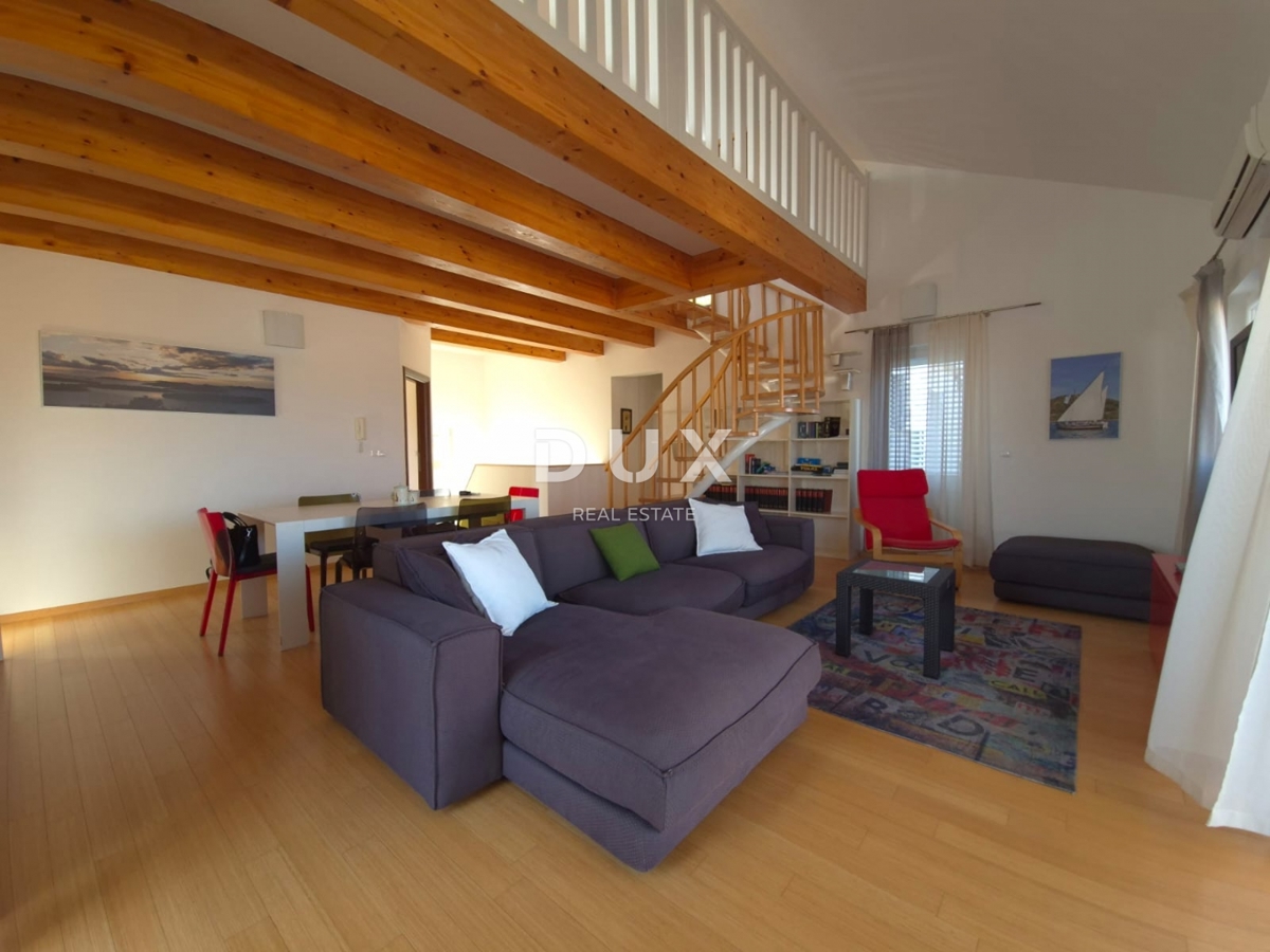 OTOK MURTER, MURTER - PRILOŽNOST! Ekskluzivni penthouse s štirimi spalnicami