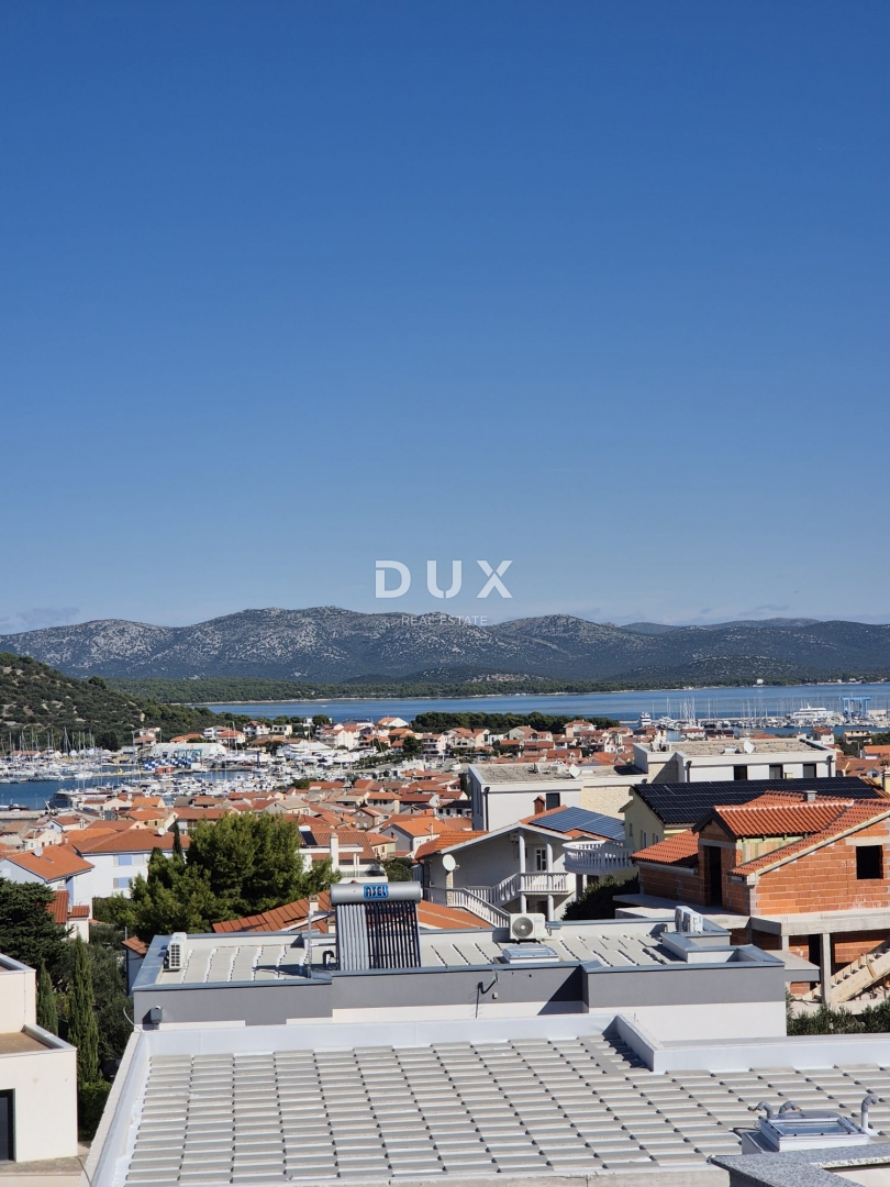 OTOK MURTER, MURTER - PRILOŽNOST! Ekskluzivni penthouse s štirimi spalnicami