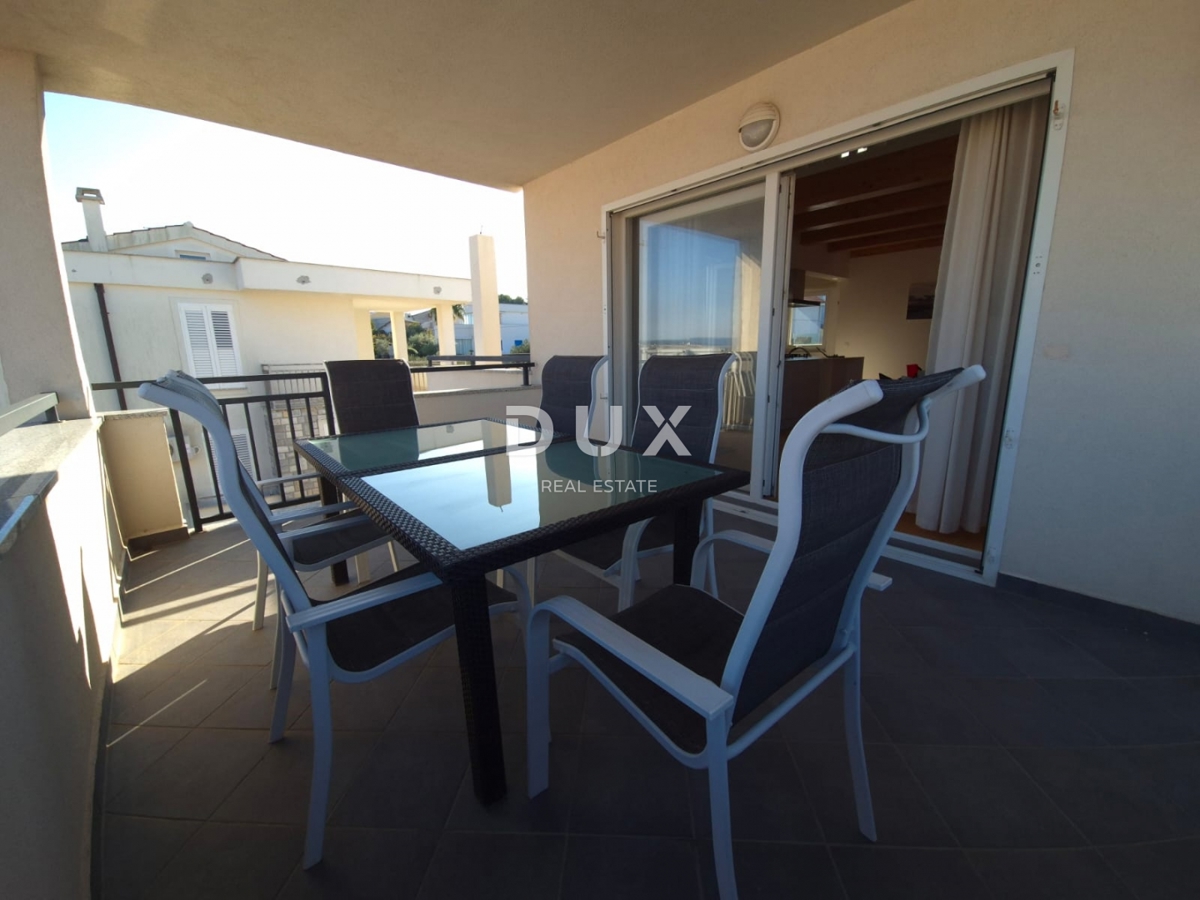 OTOK MURTER, MURTER - PRILOŽNOST! Ekskluzivni penthouse s štirimi spalnicami