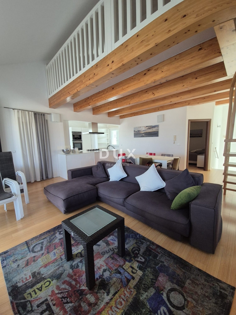 OTOK MURTER, MURTER - PRILOŽNOST! Ekskluzivni penthouse s štirimi spalnicami