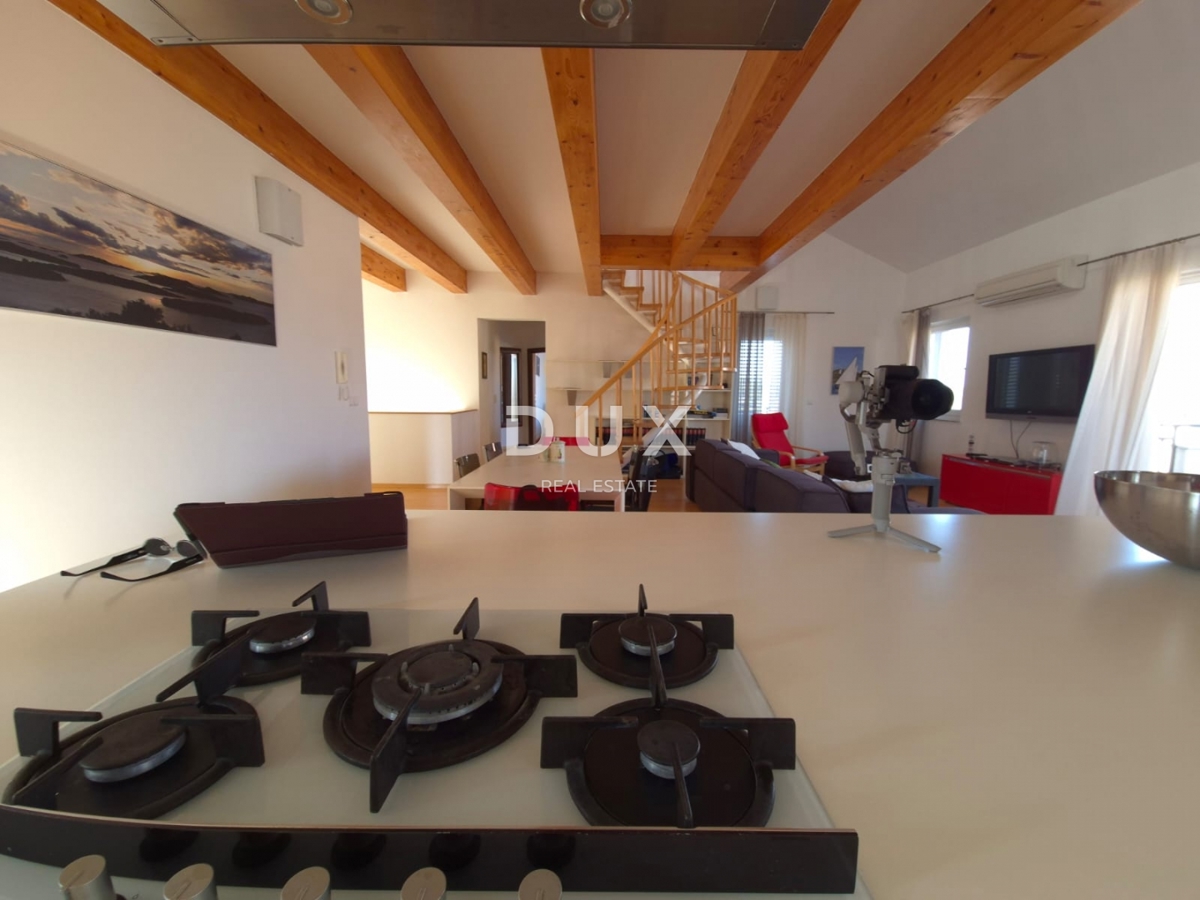 OTOK MURTER, MURTER - PRILOŽNOST! Ekskluzivni penthouse s štirimi spalnicami