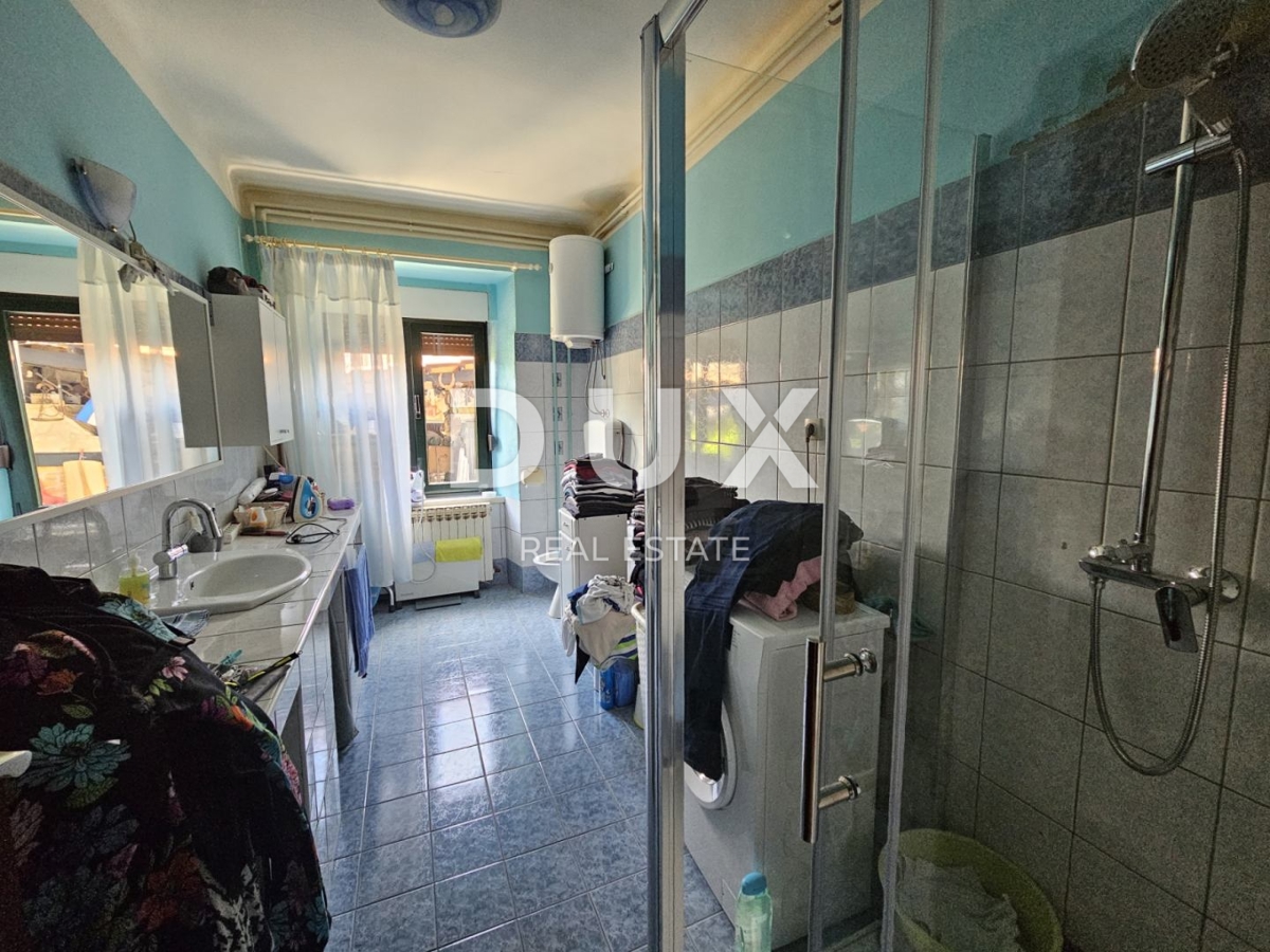 BAKAR, HRELJIN - samostojna obalna hiša, vrt