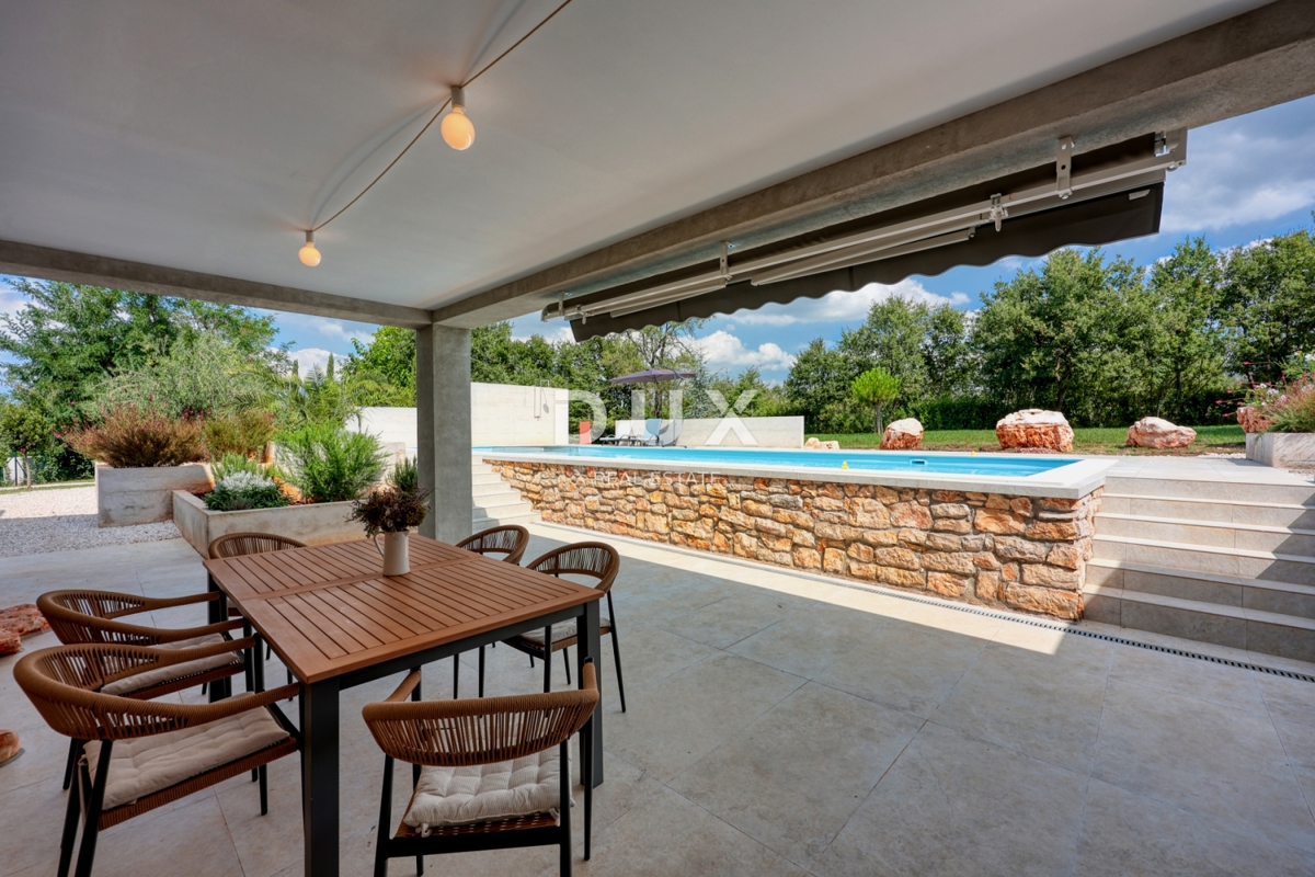 ISTRA, POREČ - Kamnita vila na robu vasi