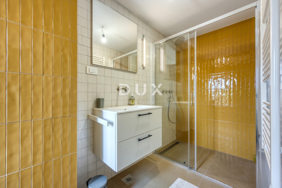 ISTRA, POREČ - Kamnita vila na robu vasi