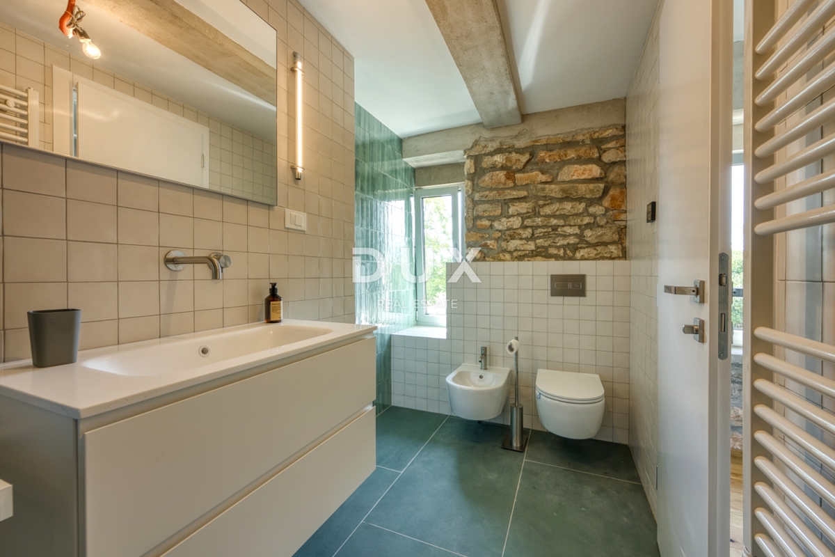 ISTRA, POREČ - Kamnita vila na robu vasi