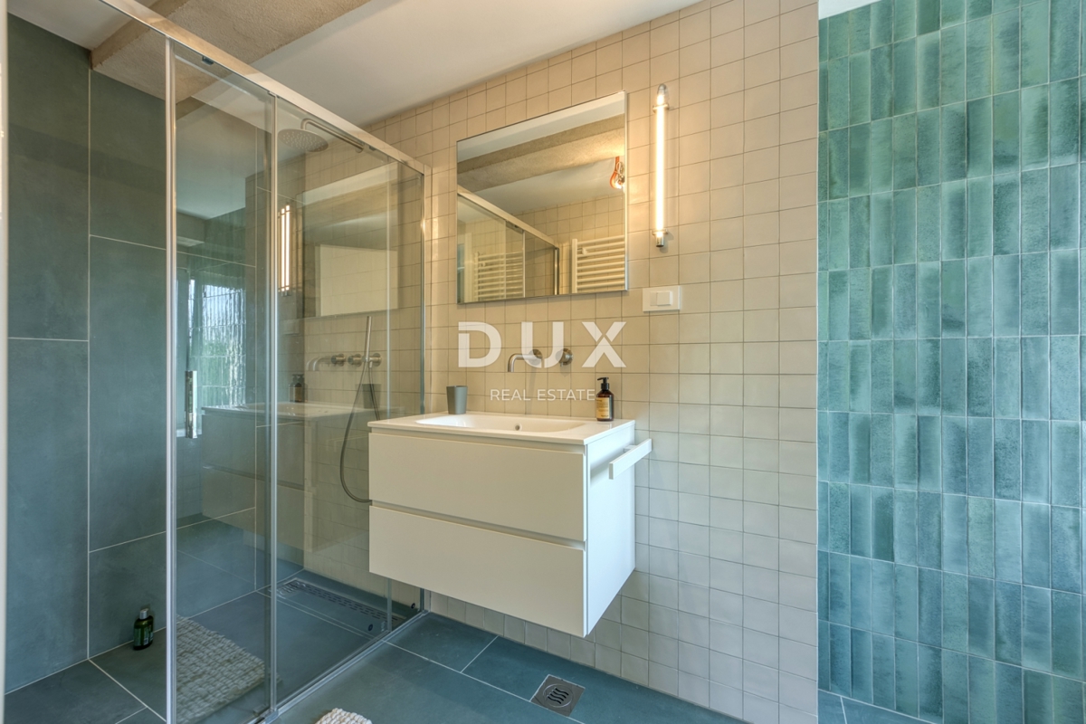 ISTRA, POREČ - Kamnita vila na robu vasi