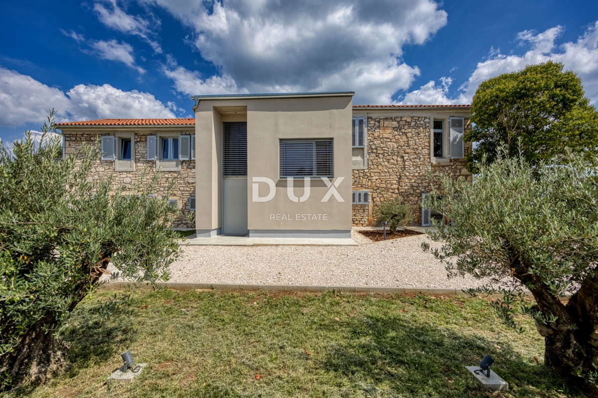 ISTRA, POREČ - Kamnita vila na robu vasi