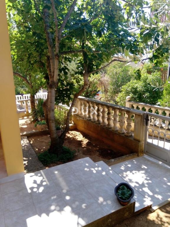 Hiša Gornji Karin, Obrovac, 120m2