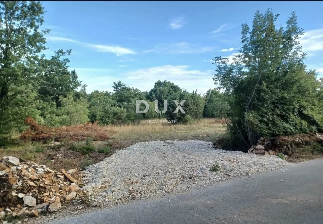 ISTRA, SVETVINČENAT- Kmetijsko zemljišče!