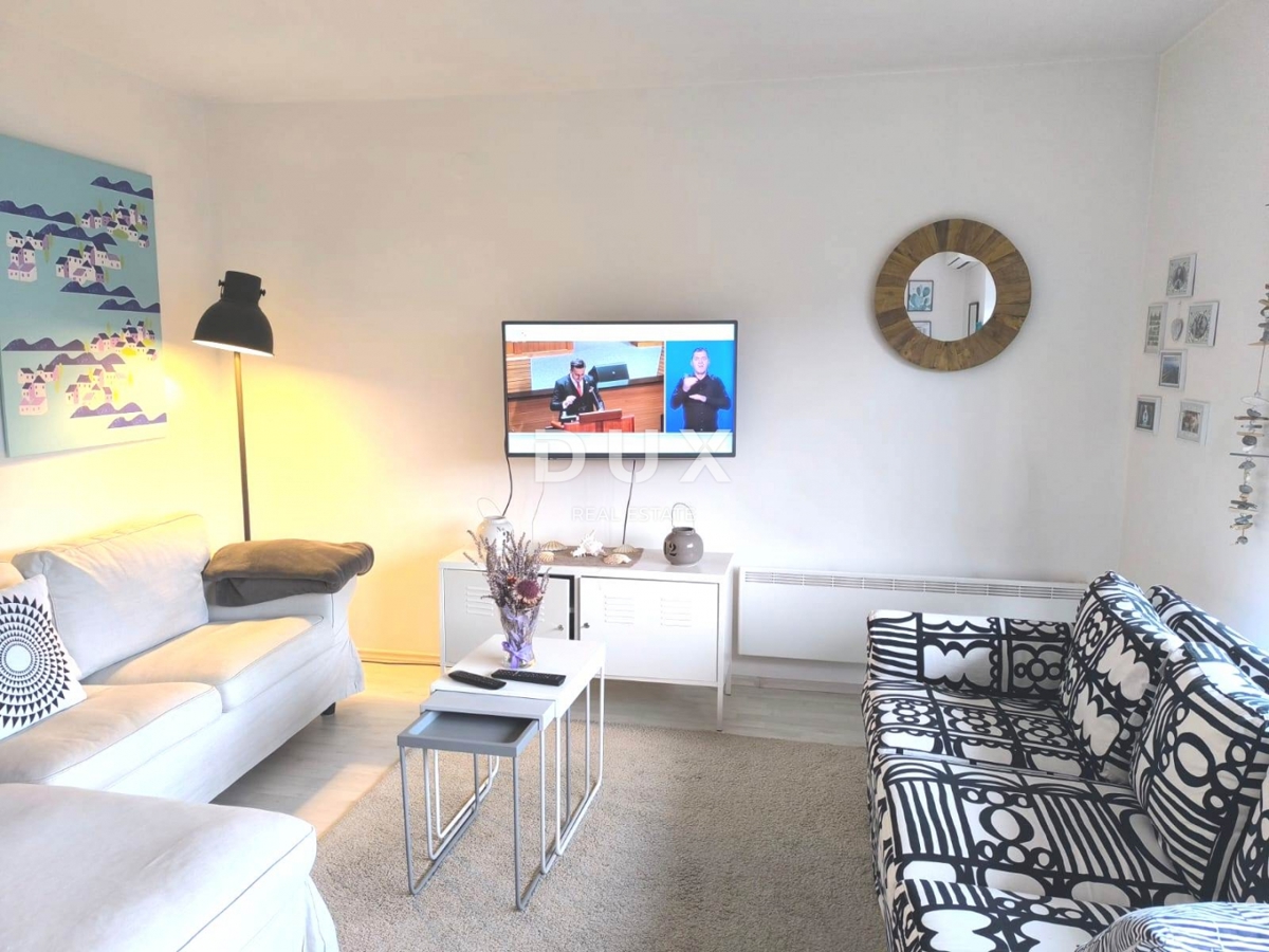 ISTRA, PULA - Stanovanje s 3 spalnicami in dnevno sobo, 2 kopalnicama in garažo