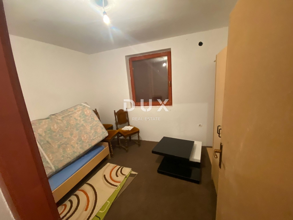 KORENICA, VISUĆ - PRILOŽNOST! Velika nepremičnina z legalno gradnjo